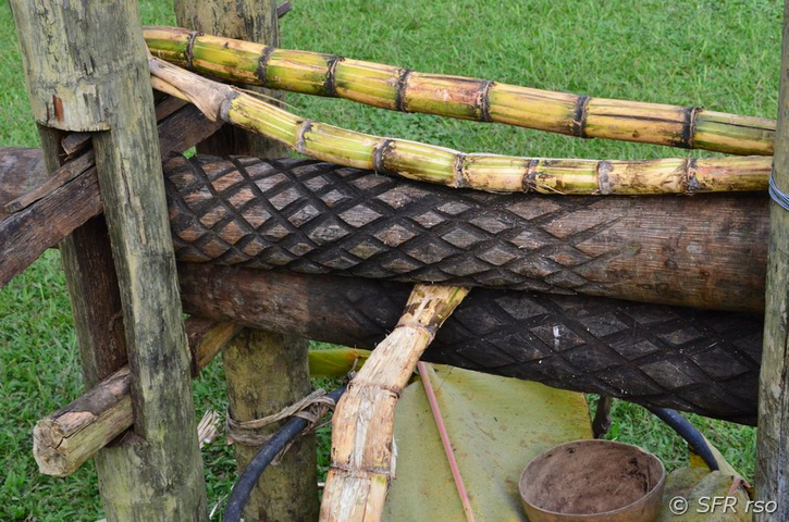 Zuckerrohrpresse in Ecuador
