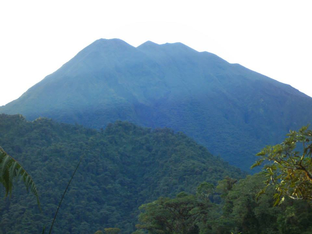 Sumaco Vulkan Gipfel, Ecuador