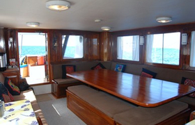 Lounge Motoryacht Samba Galapagos