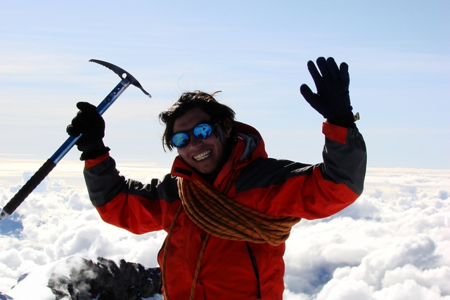 Bergsteiger auf dem Gipfel des Cotopaxi in Ecuador