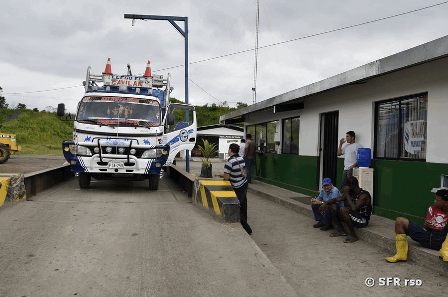 Maracuja LKW in Ecuador