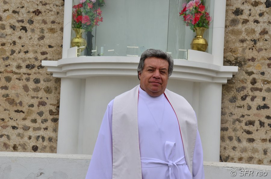 Pfarrer in El Quinche, Ecuador