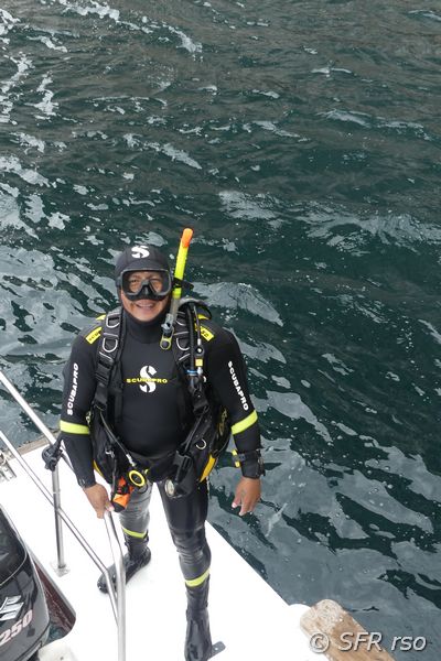 Divemaster am Kicker Rock, San Cristobal Galápagos