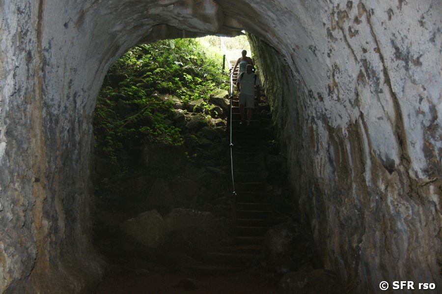 Los Tuneles Höhle in Santa Cruz, Galapagos